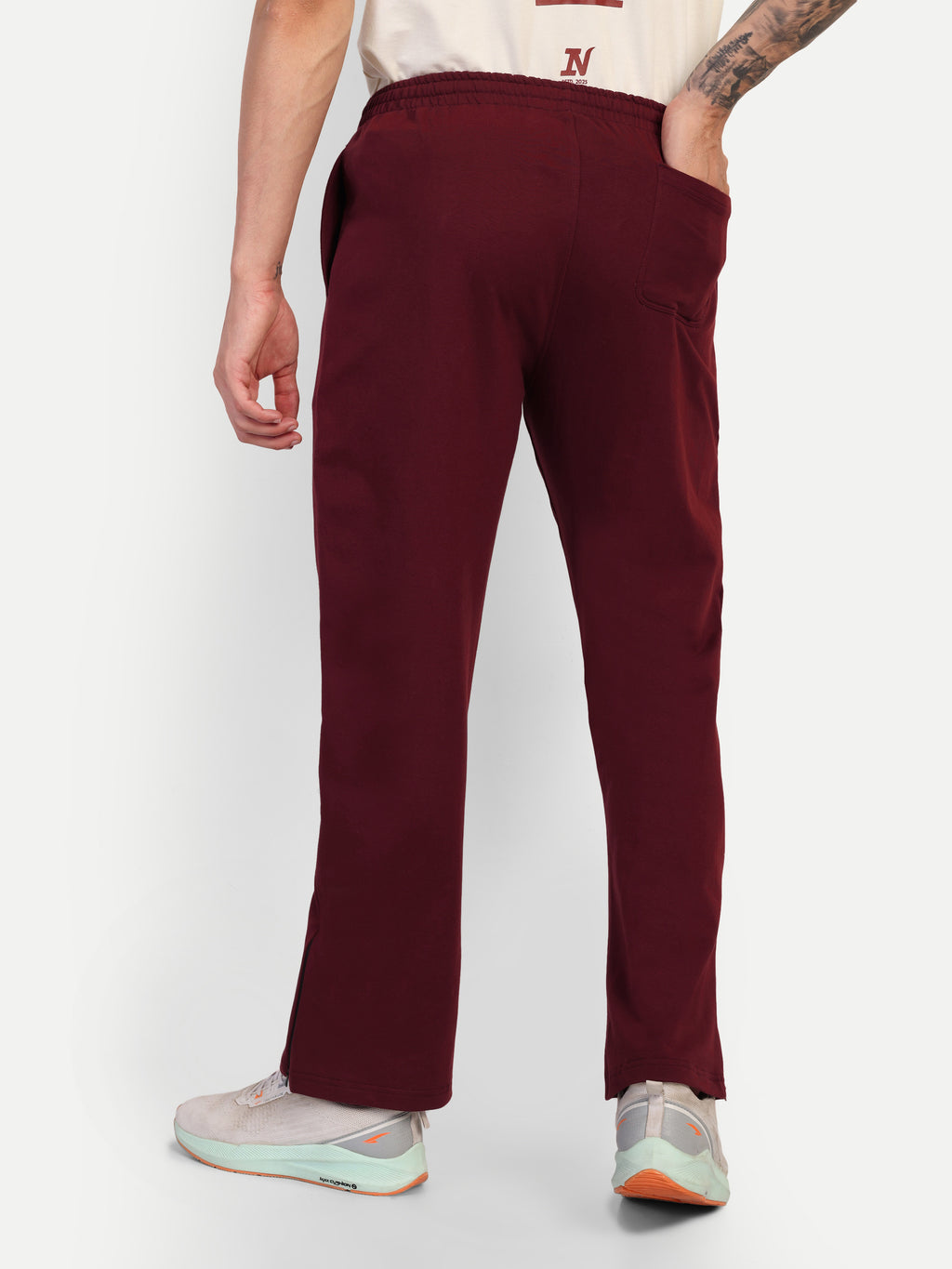 BOOTCUT JOGGER – MAROON